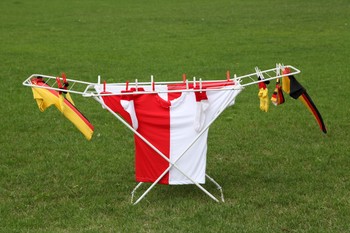 Tomasz Opania, "Polscy rodzice niemieckich dzieci", Przegląd Sztuki SURVIVAL 10, 2012, fot. Justyna Fedec